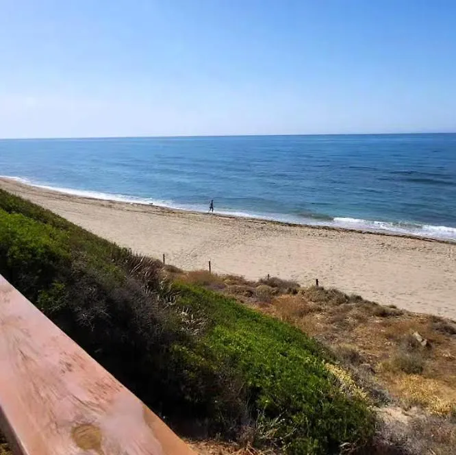 Ansa Beach Apartment - Cabopino, Marbella - Garden Level 0*,  Spanyolország