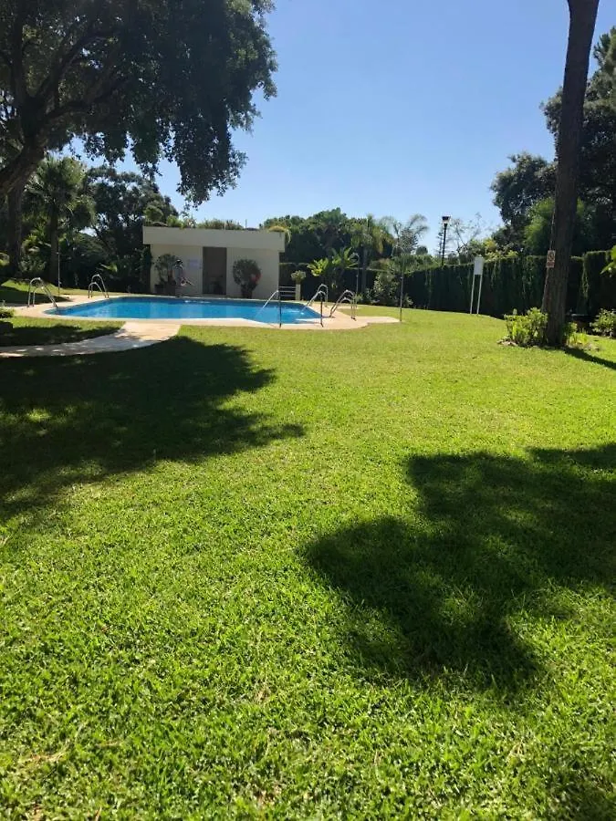 Ansa Beach Apartment - Cabopino, Marbella - Garden Level